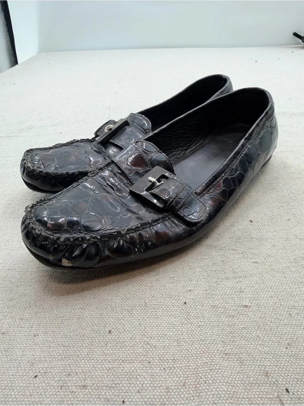 Stuart Weitzman Brown Croc-Embossed Leather Loafers with Buckle